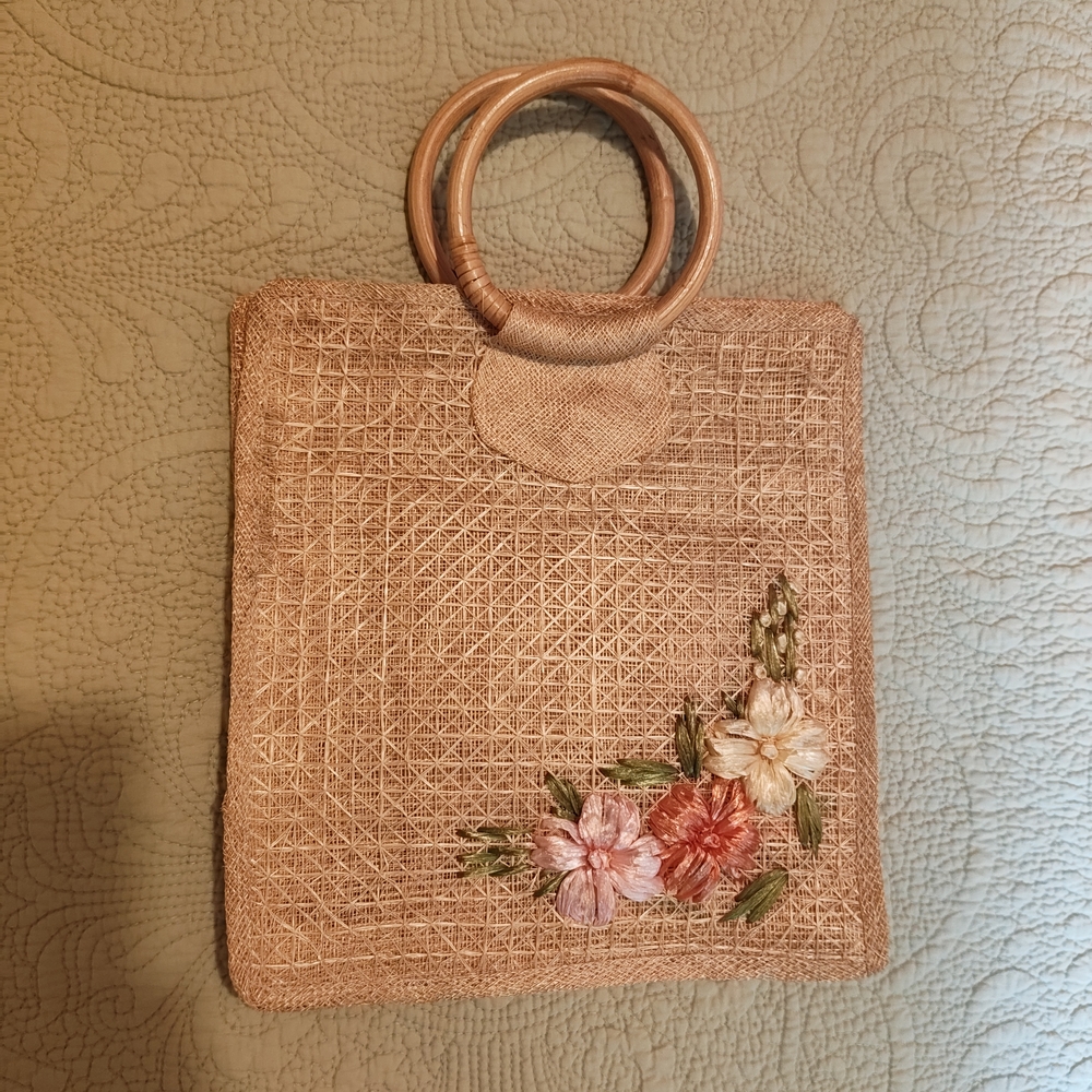 Elegant Floral Embroidered Tan Handbag